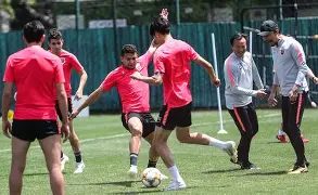 开云中国官网-包含冲刺阶段上海申花备战亚冠国际比赛日埃因霍温备战法国杯，网友：波特兰开拓者今夜刷新队史纪录的词条