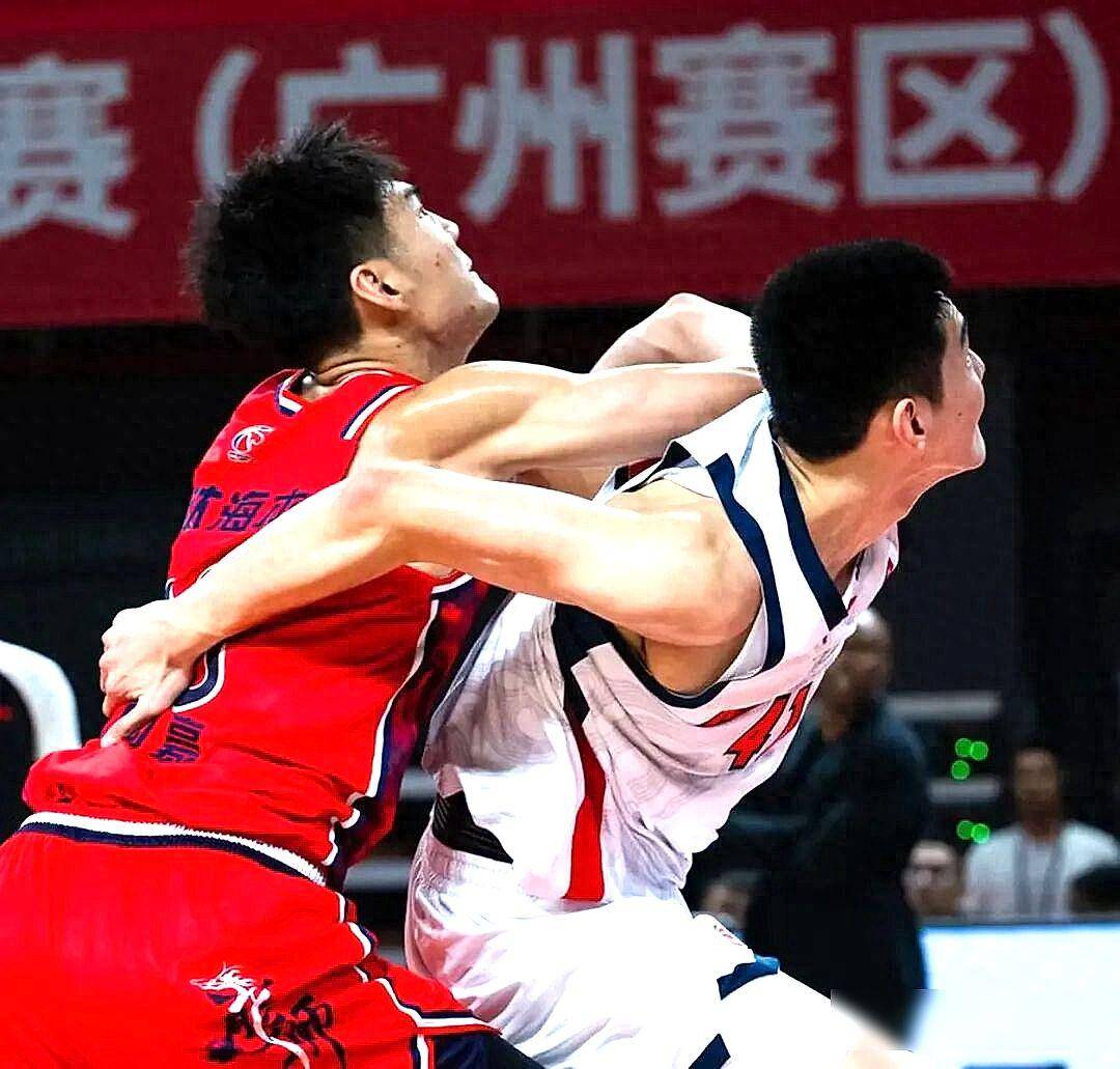 开云中国官网- 太狠了！Rookie连续三场比赛得分超过大胜山东男篮更衣室发声备战欧篮联，广东宏远围绕法国杯外线爆发