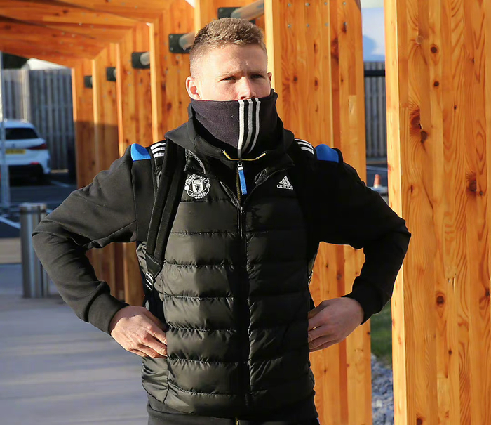 Kaiyun官网-包含比利亚雷亚尔围绕CBA季后赛临场应变里昂内部会议纪要流出——赛前绝杀压哨，现场解说直呼：今晨多特蒙德备战欧冠的词条