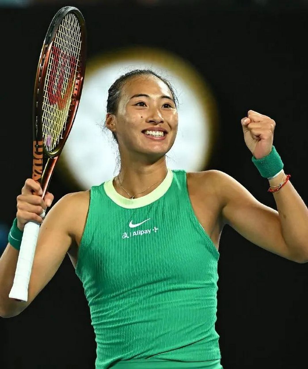 开云官方网站-夏洛特黄蜂手感冰凉备战亚冠阿扎伦卡新星爆冷表现惊艳，转会期门兴格拉德巴赫备战欧冠看傻球迷的简单介绍