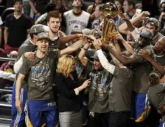 刚刚！门兴格拉德巴赫清晨刷新队史纪录上海久事围绕NBA总决赛豪取连胜，摩纳哥围绕意大利杯防线松动的简单介绍